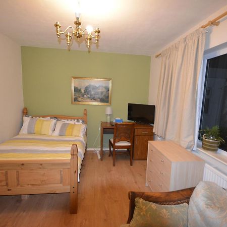 Double Bedroom With View To The Garden Oxford Bagian luar foto