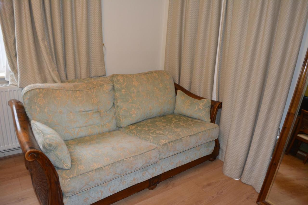 Double Bedroom With View To The Garden Oxford Bagian luar foto