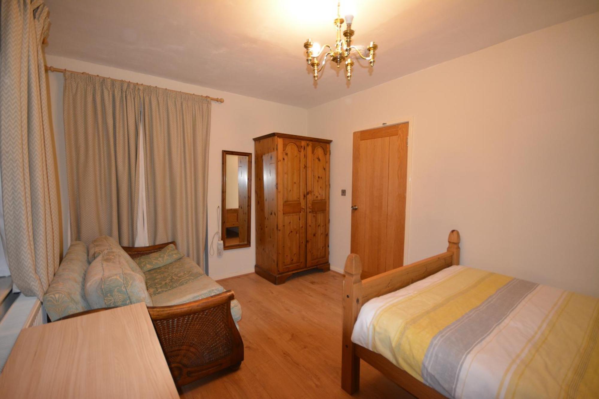 Double Bedroom With View To The Garden Oxford Bagian luar foto
